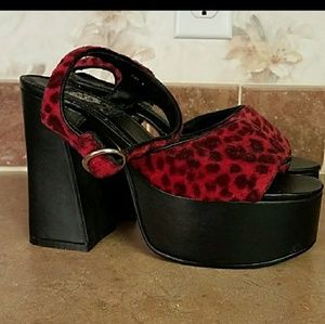 6.5 red leopard platforms